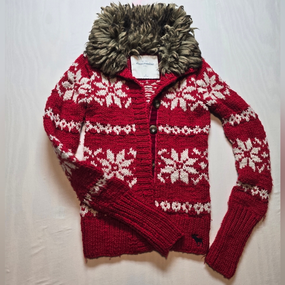 Vtg. Abercrombie & Fitch Red and White Snowflake Cardigan